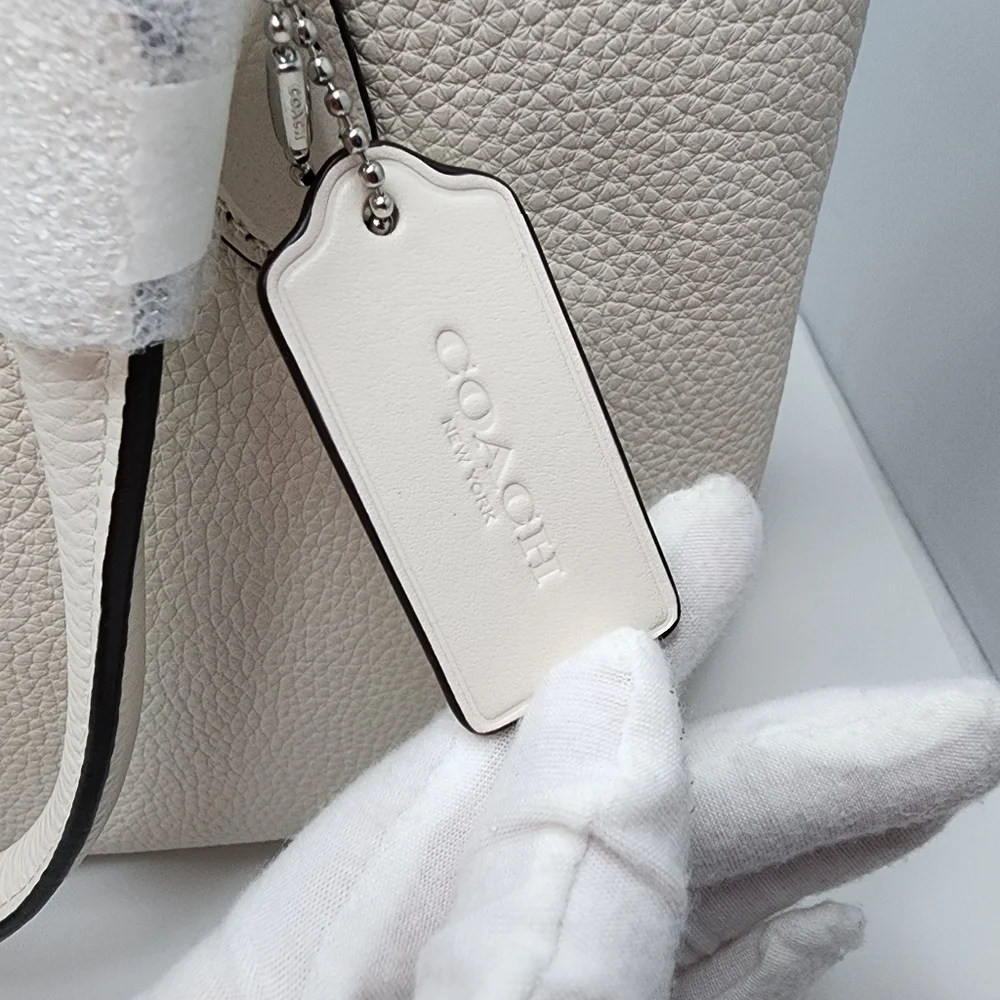 Authentic COACH Remi Satchel - Picture 9 of 16